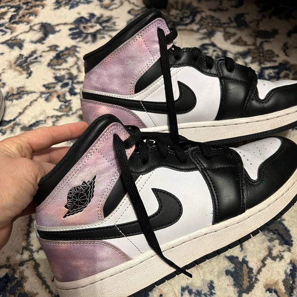 Air Jordan - Picture 2 of 8